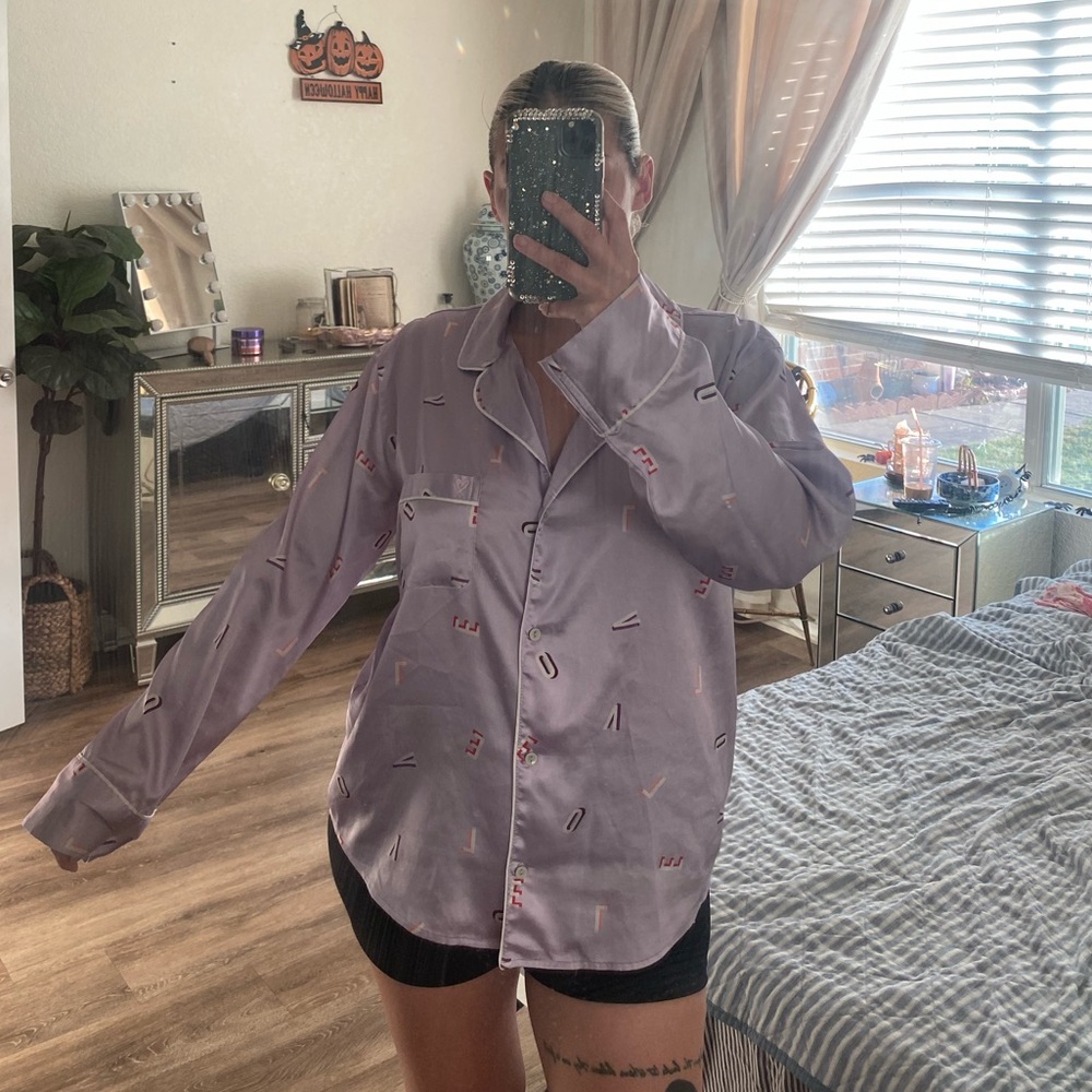 Large Victoria’s Secret Pajama Top Lavender